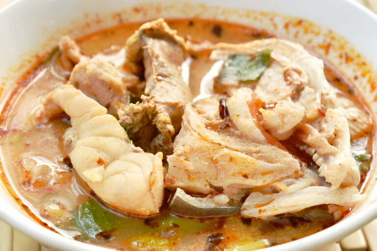 Spicy Boiled Bass Fish in Tom Yum Soup Recipe