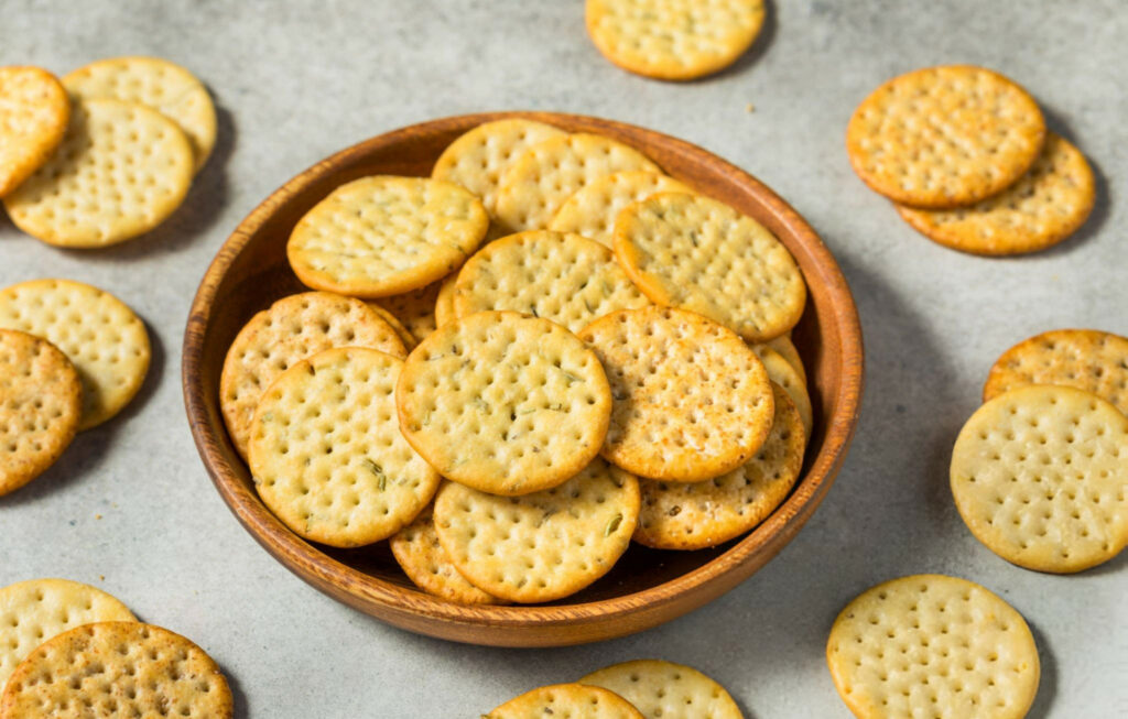 Buttery Spiced Round Crackers Recipe