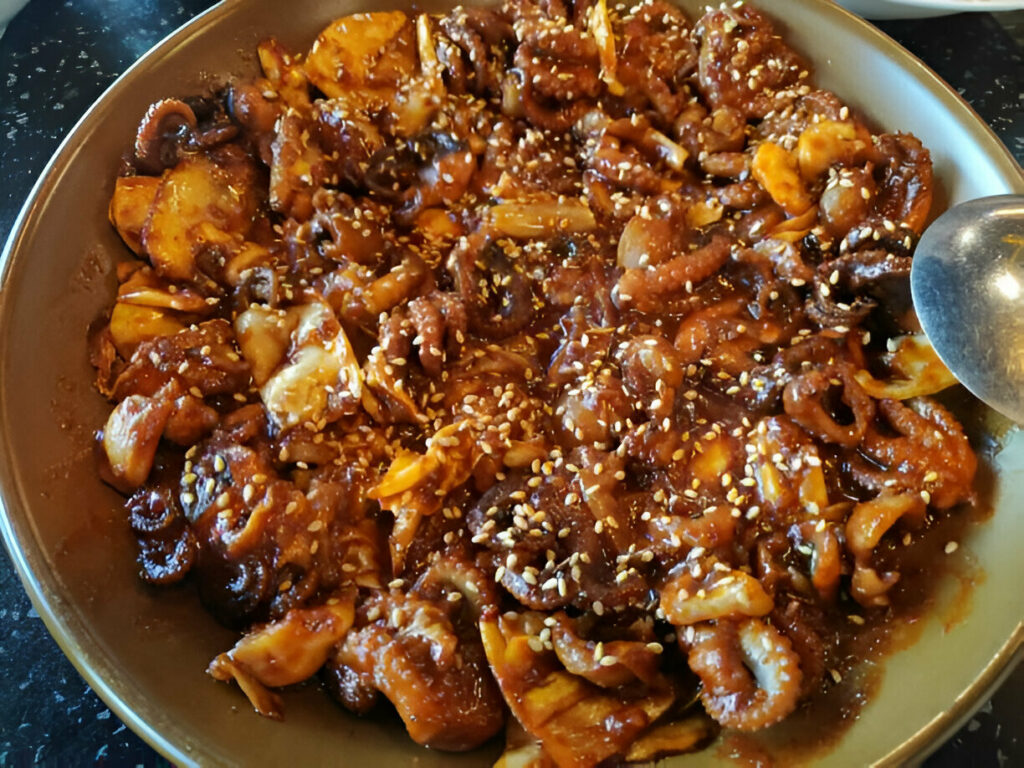 Spicy stir-fried octopus Recipe